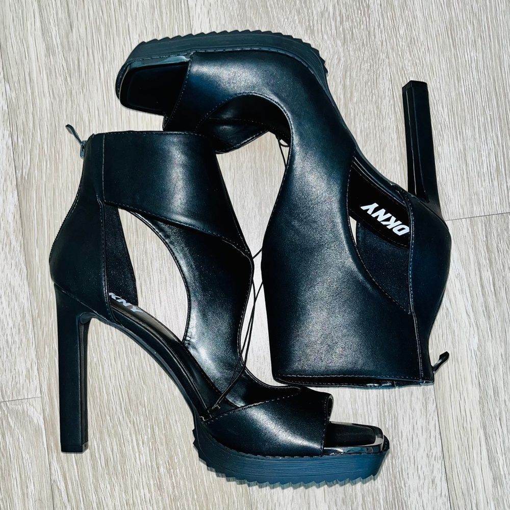 DKNY Black Faux-Leather Stiletto Heel Sandals Ankle Strap Women's Size 9.5